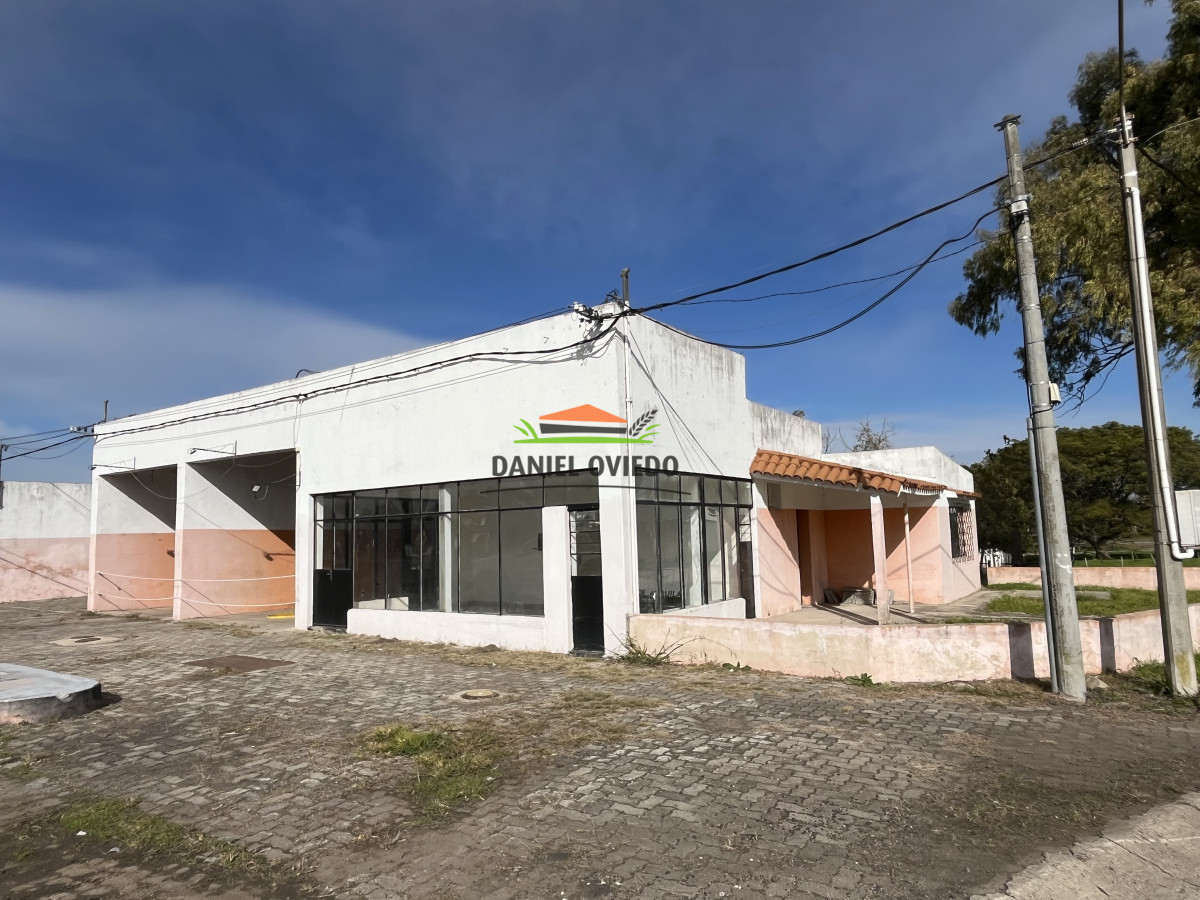 Local Comercial ID.214 - Excelente ubicación Local Comercial y casa en venta en Radial Conchillas.