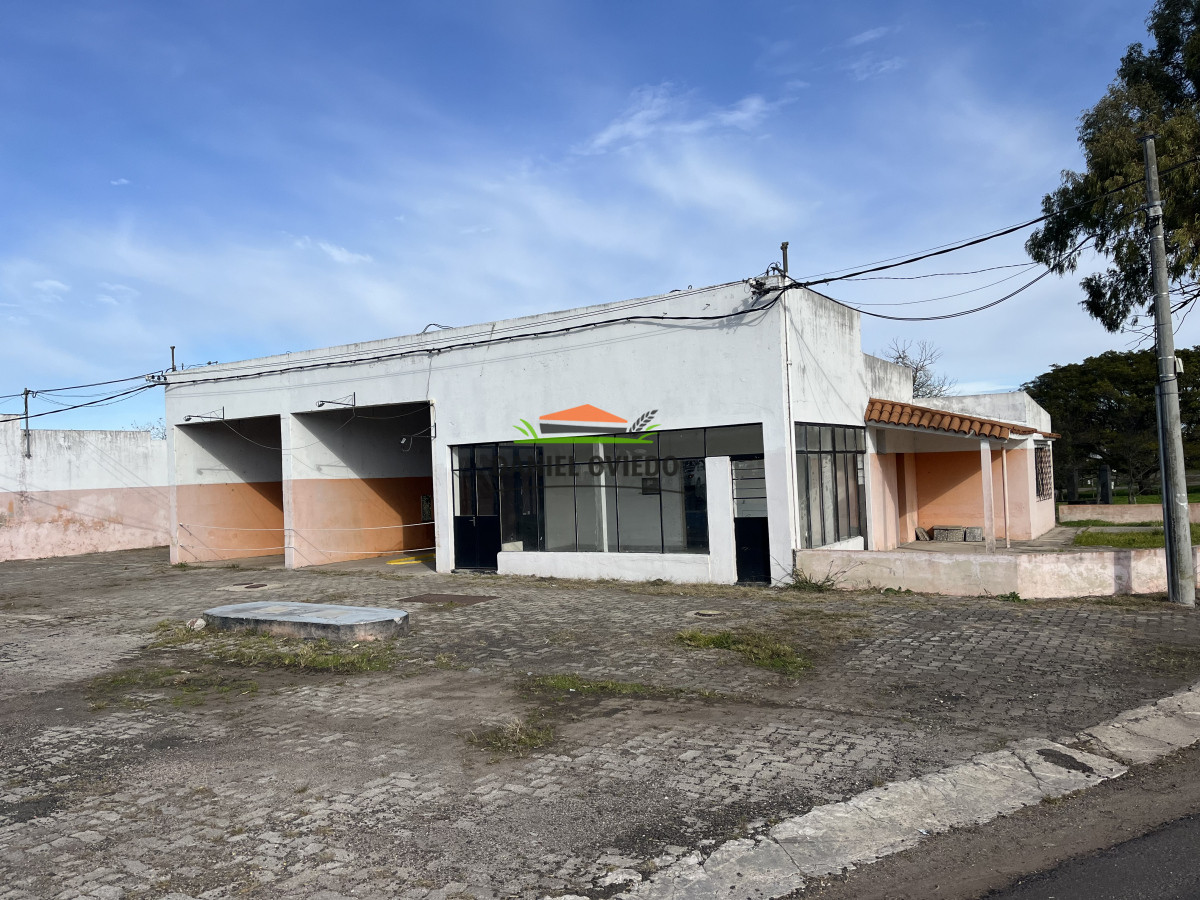 Local Comercial ID.214 - Excelente ubicación Local Comercial y casa en venta en Radial Conchillas.