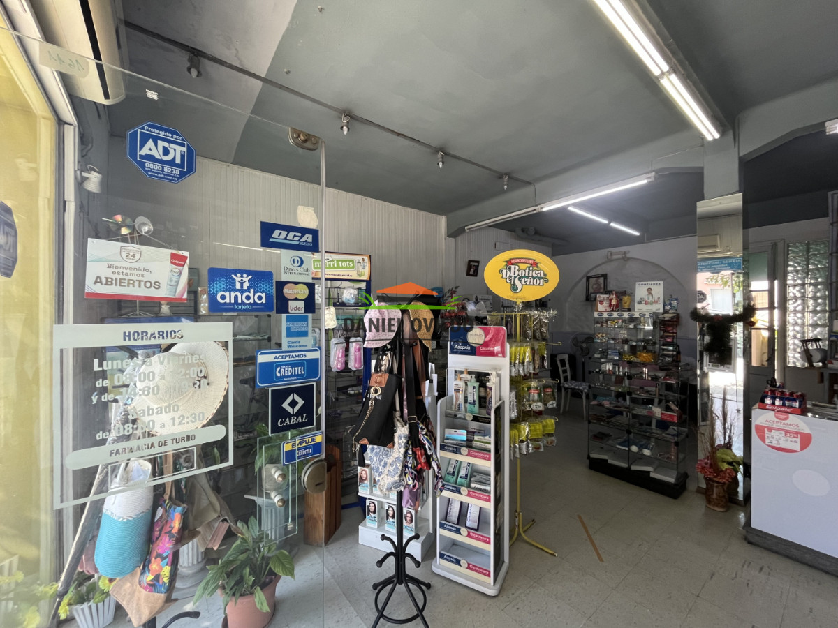 Local Comercial ID.389 - Venta llave de farmacia con renombre en ubicación estratégica calle 19 de Abril.