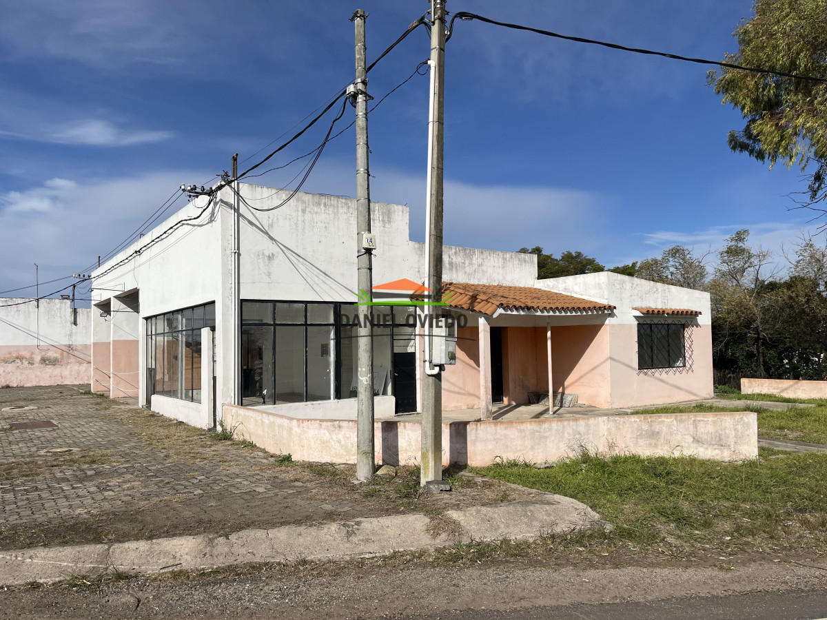Local Comercial ID.214 - Excelente ubicación Local Comercial y casa en venta en Radial Conchillas.