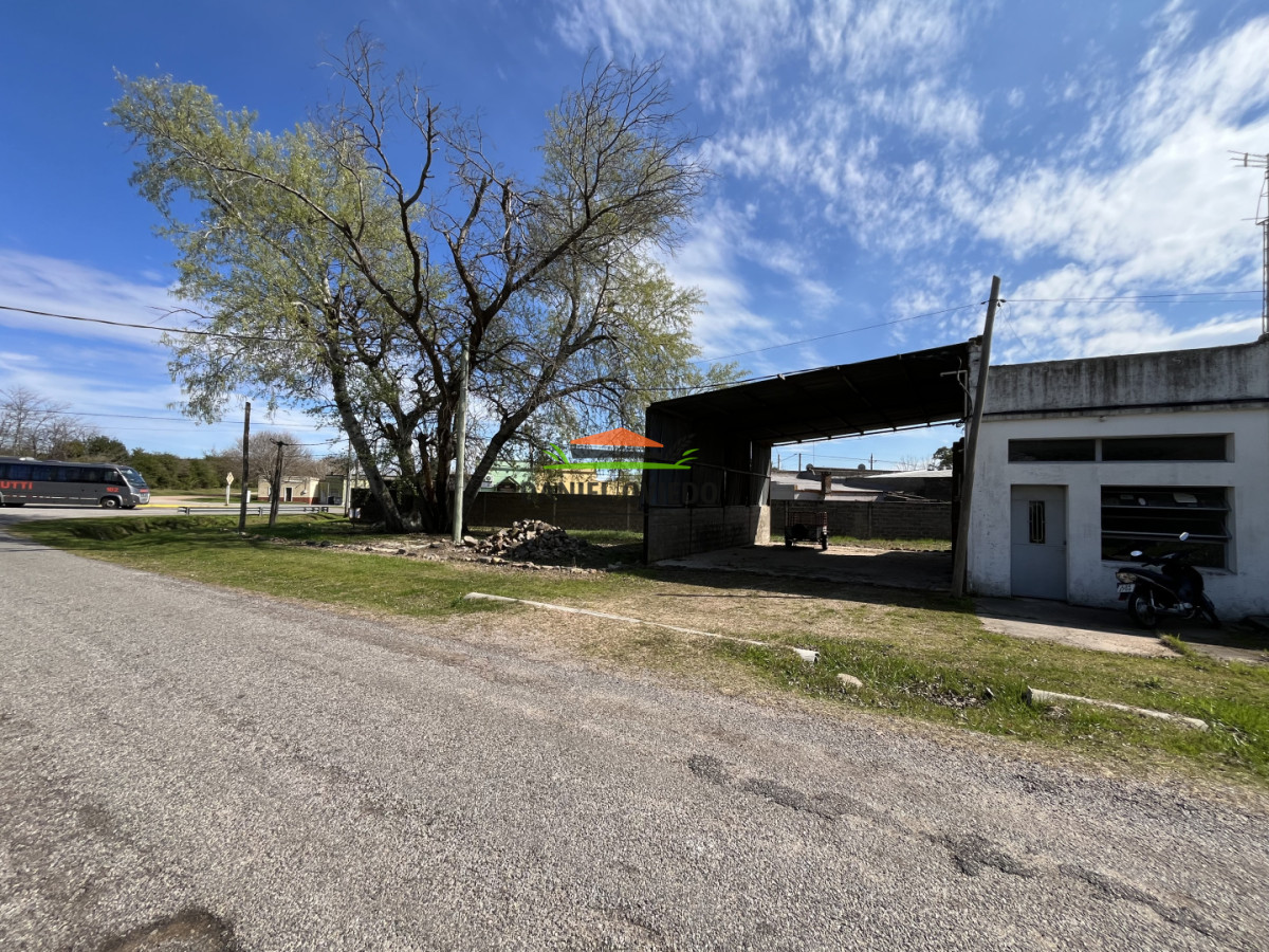 Local Comercial ID.411 - ¡Potenciá tu negocio en la mejor esquina de Pueblo Gil!