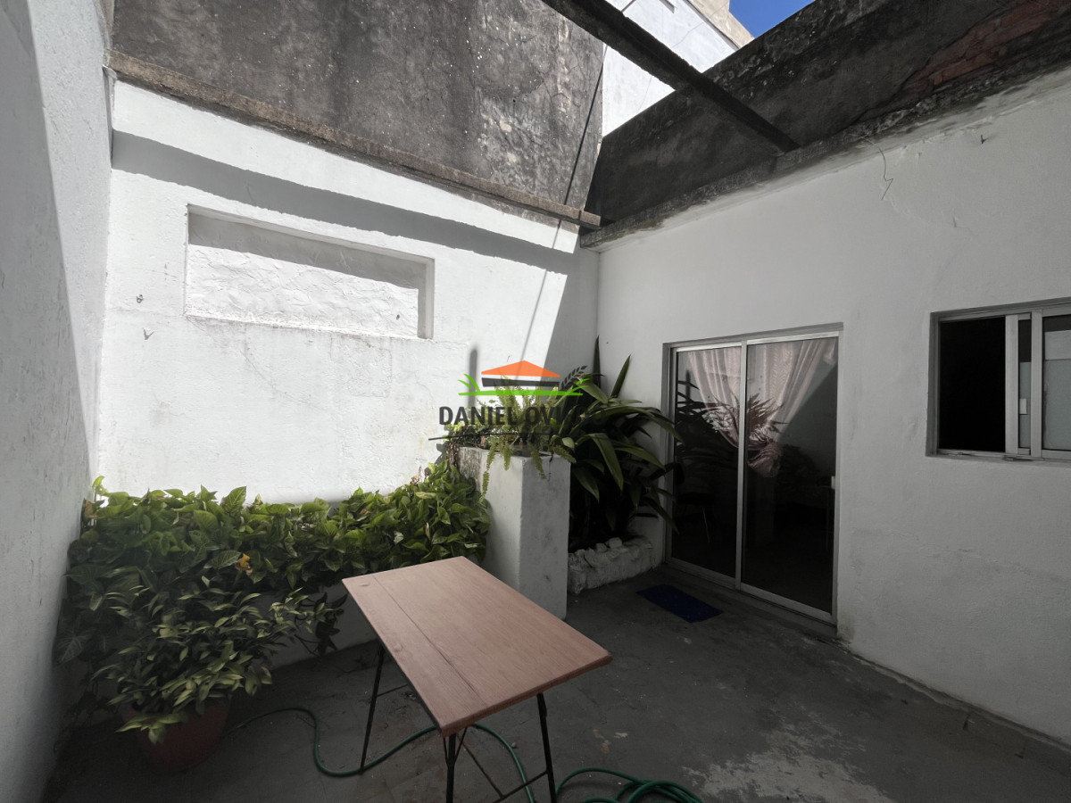 Local Comercial ID.389 - Venta llave de farmacia con renombre en ubicación estratégica calle 19 de Abril.