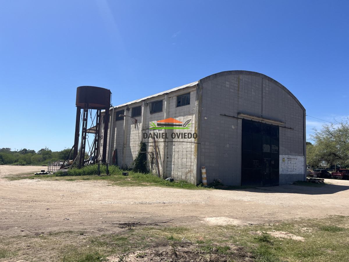 Local Comercial ID.159 - Excelente Local Comercial multiuso en venta con gran predio de 7.321 m2.