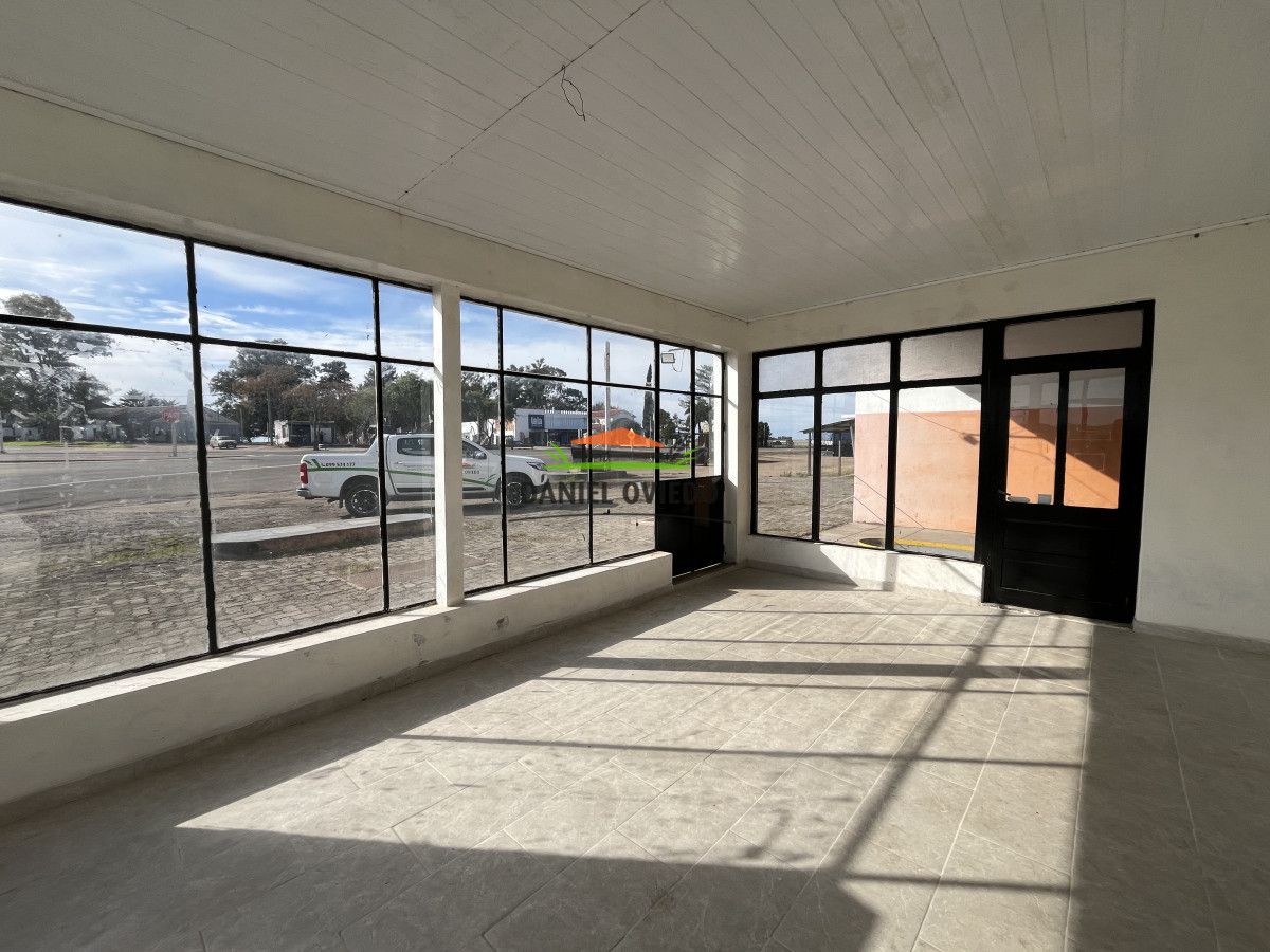 Local Comercial ID.214 - Excelente ubicación Local Comercial y casa en venta en Radial Conchillas.