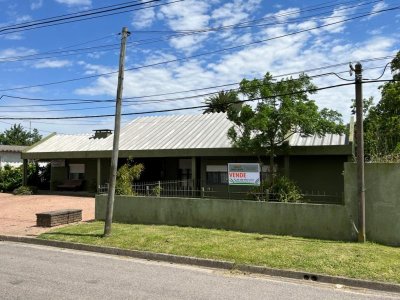 Excelente Posada en venta en Ismael Cortinas, Flores.