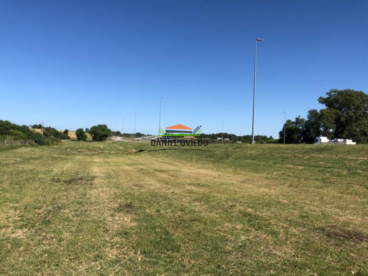 Terreno ID.100 - Excelente ubicación terreno en venta con frente a ruta 1.