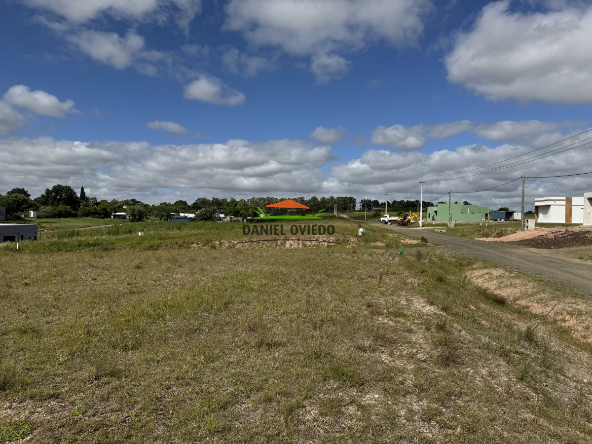 Terreno ID.296/Terreno-en-esquina,-Loma-Verde---excelente-punto. - Terreno en esquina, Loma Verde - excelente punto.