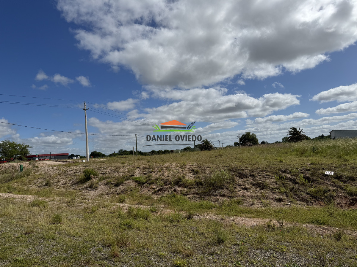 Terreno ID.296/Terreno-en-esquina,-Loma-Verde---excelente-punto. - Terreno en esquina, Loma Verde - excelente punto.