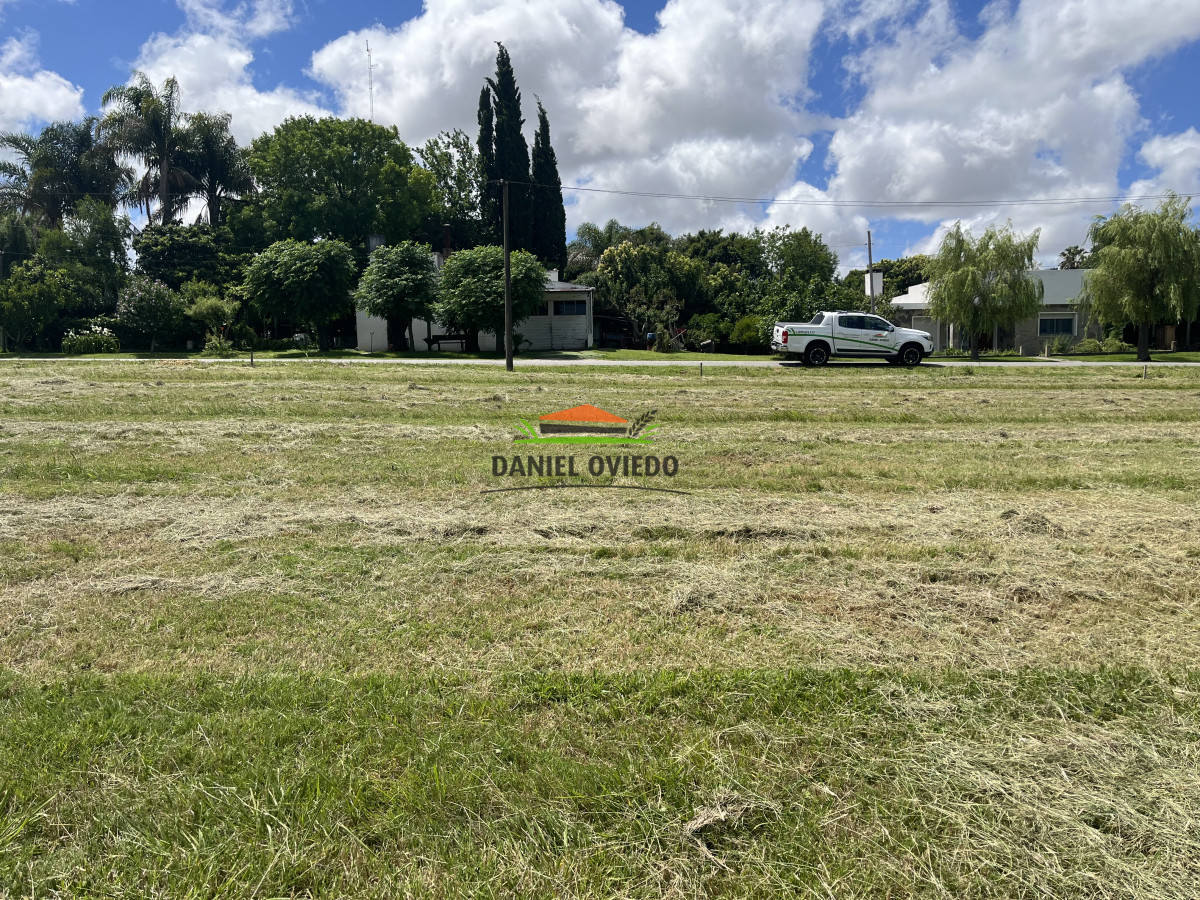 Terreno ID.156 - Terreno de 706 m2 en venta en Fraccionamiento Las Rosas.