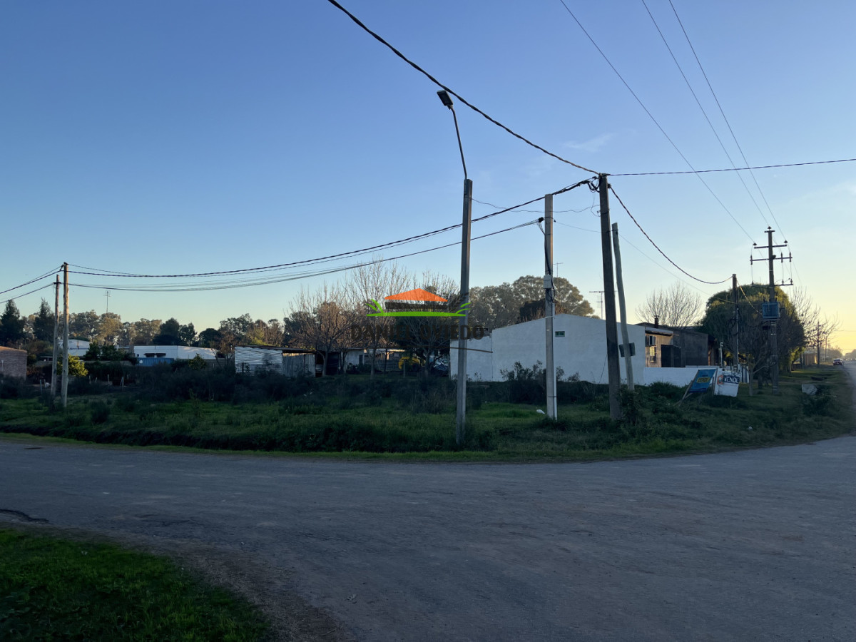 Terreno ID.391/Buen-terreno-en-venta-proximo-a-ruta-21-en-Av.-Paraguay,-Carmelo. - Buen terreno en venta proximo a ruta 21 en Av. Paraguay, Carmelo.