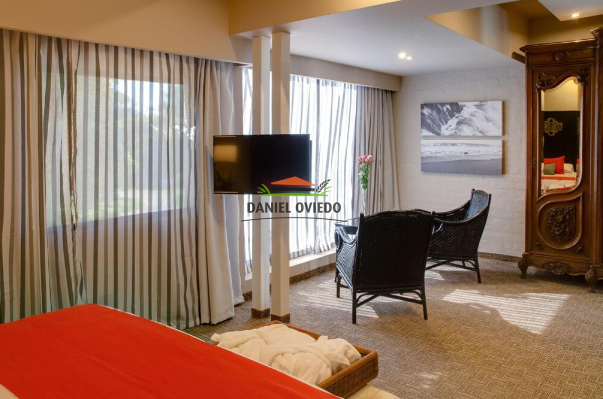 Hotel ID.193 - Excepcional Hotel de 5 estrellas con vista plena al Río de la Plata en venta en Colonia. 