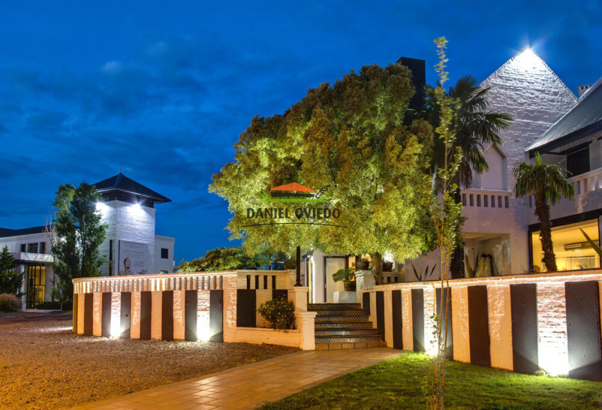 Hotel ID.193 - Excepcional Hotel de 5 estrellas con vista plena al Río de la Plata en venta en Colonia. 