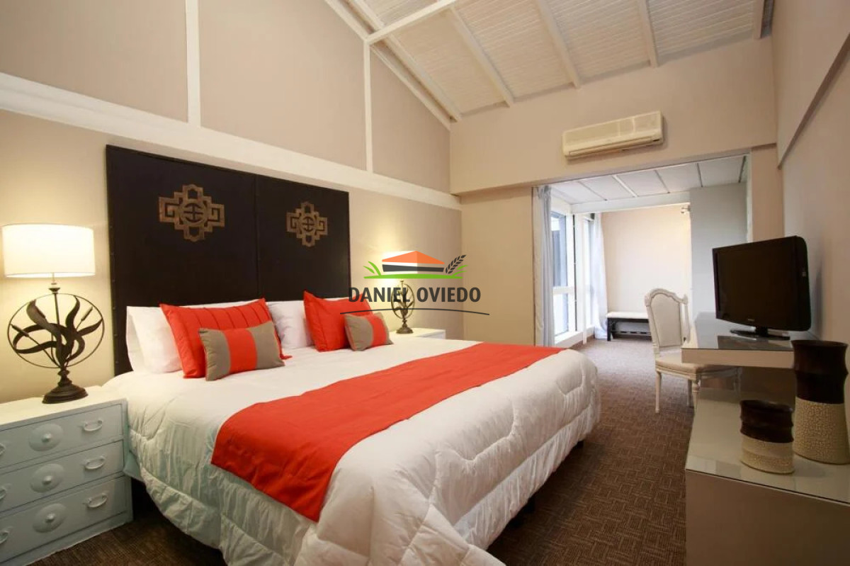 Hotel ID.193 - Excepcional Hotel de 5 estrellas con vista plena al Río de la Plata en venta en Colonia. 