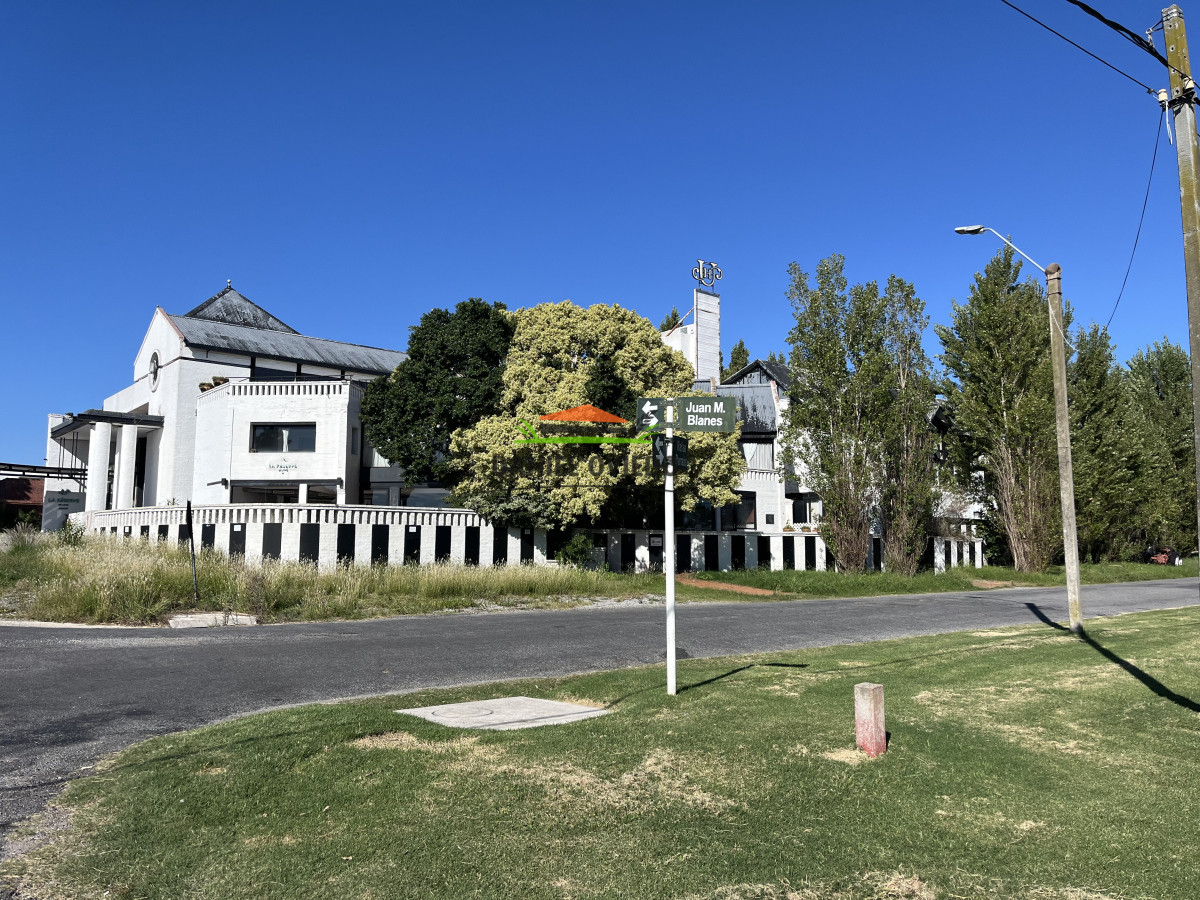 Hotel ID.193 - Excepcional Hotel de 5 estrellas con vista plena al Río de la Plata en venta en Colonia. 