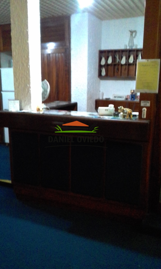 Hotel ID.324 - Hotel en venta frente a Plaza San Fernando en el centro de Maldonado.