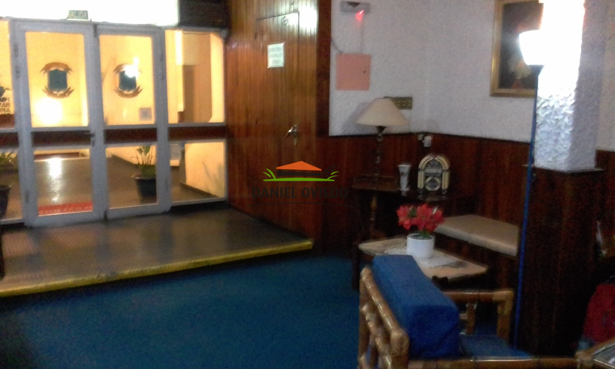 Hotel ID.324 - Hotel en venta frente a Plaza San Fernando en el centro de Maldonado.