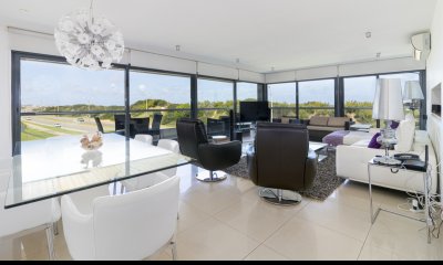 Apartamento en Rincón del Indio, 3 dormitorios más dependencia