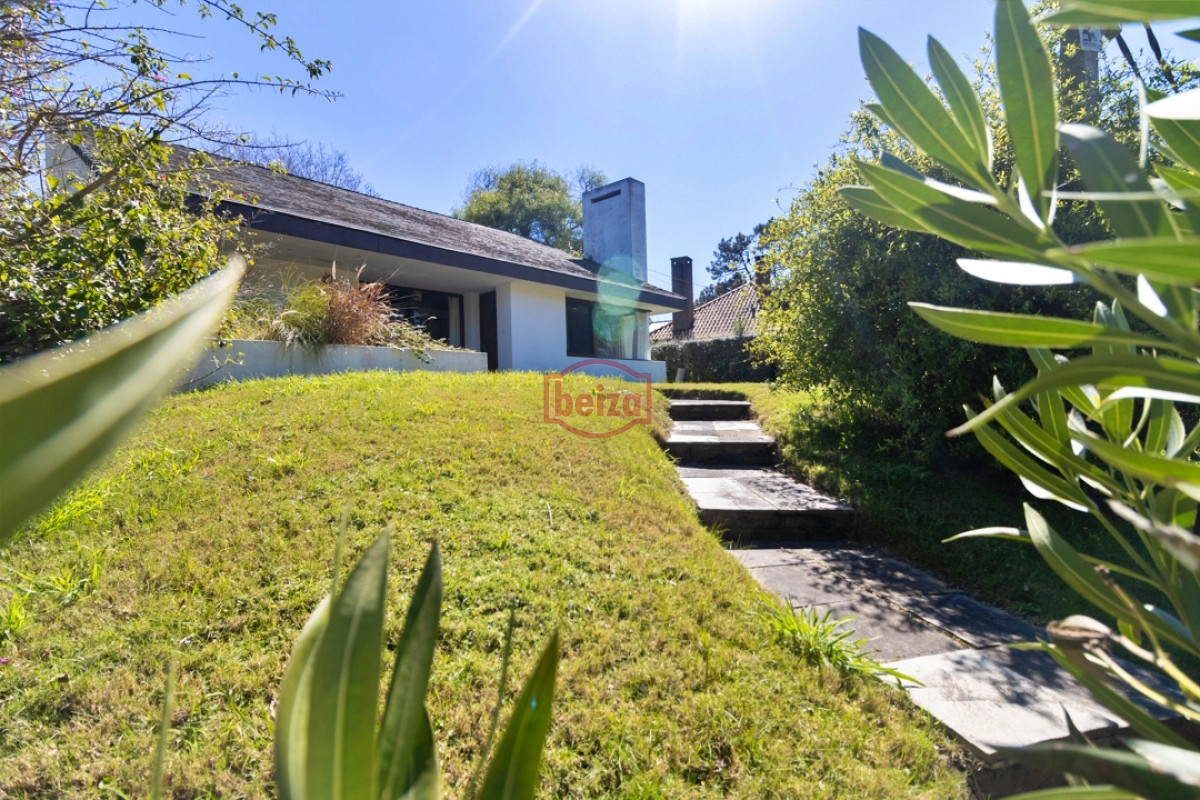 Casa ID.166393/Casa-de-2-dormitorios-a-la-venta--En-el-Chorro- - Casa en venta Pinares 2 dormitorios