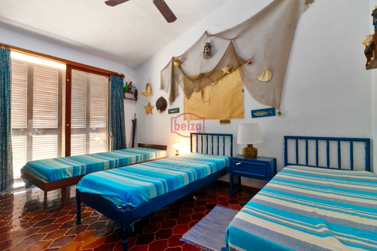 Casa ID.166393/Casa-de-2-dormitorios-a-la-venta--En-el-Chorro- - Casa en venta Pinares 2 dormitorios