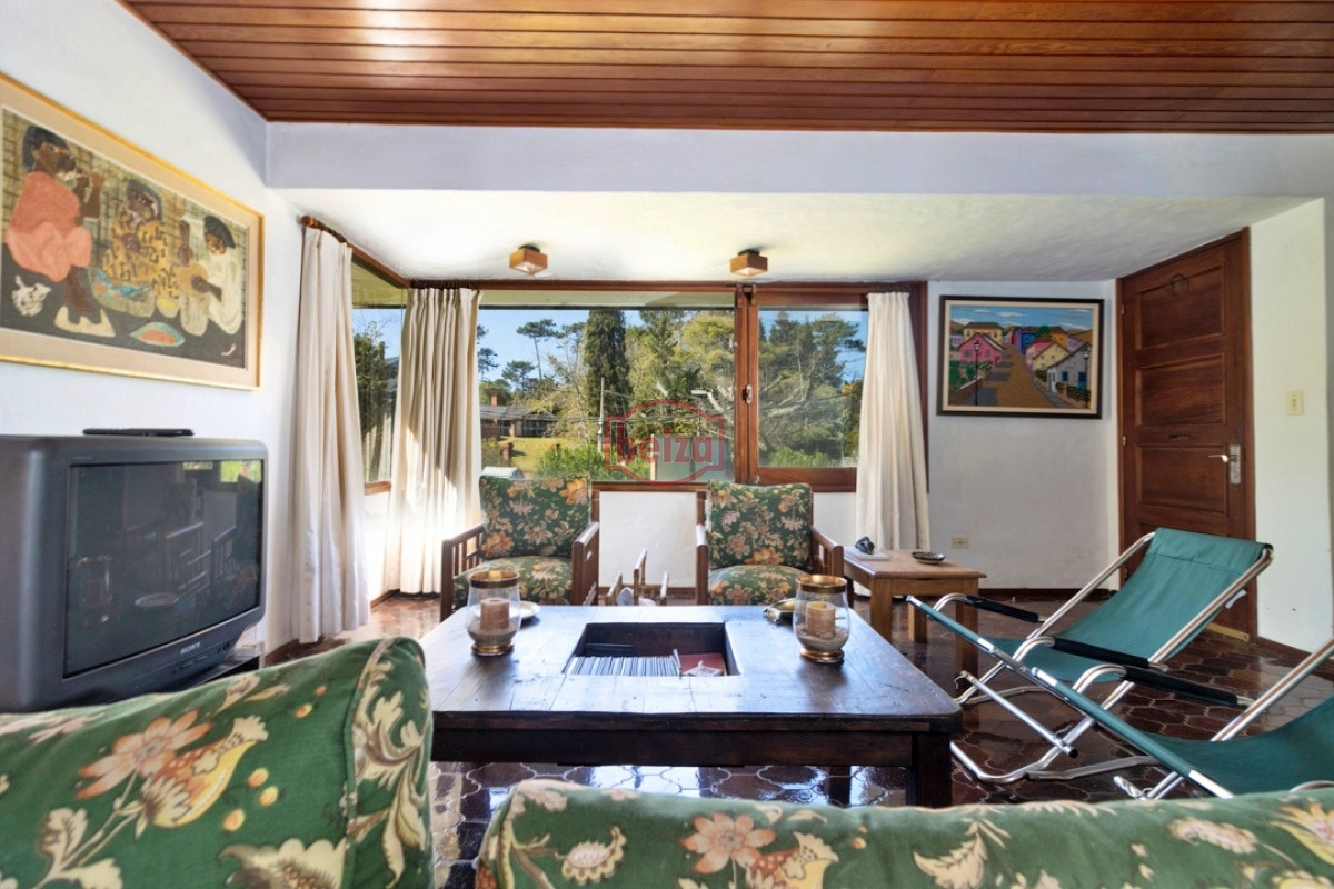 Casa ID.166393/Casa-de-2-dormitorios-a-la-venta--En-el-Chorro- - Casa en venta Pinares 2 dormitorios