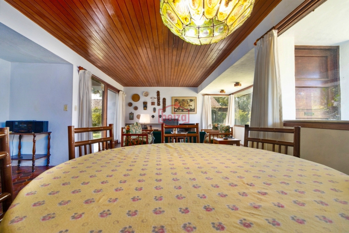 Casa ID.166393/Casa-de-2-dormitorios-a-la-venta--En-el-Chorro- - Casa en venta Pinares 2 dormitorios