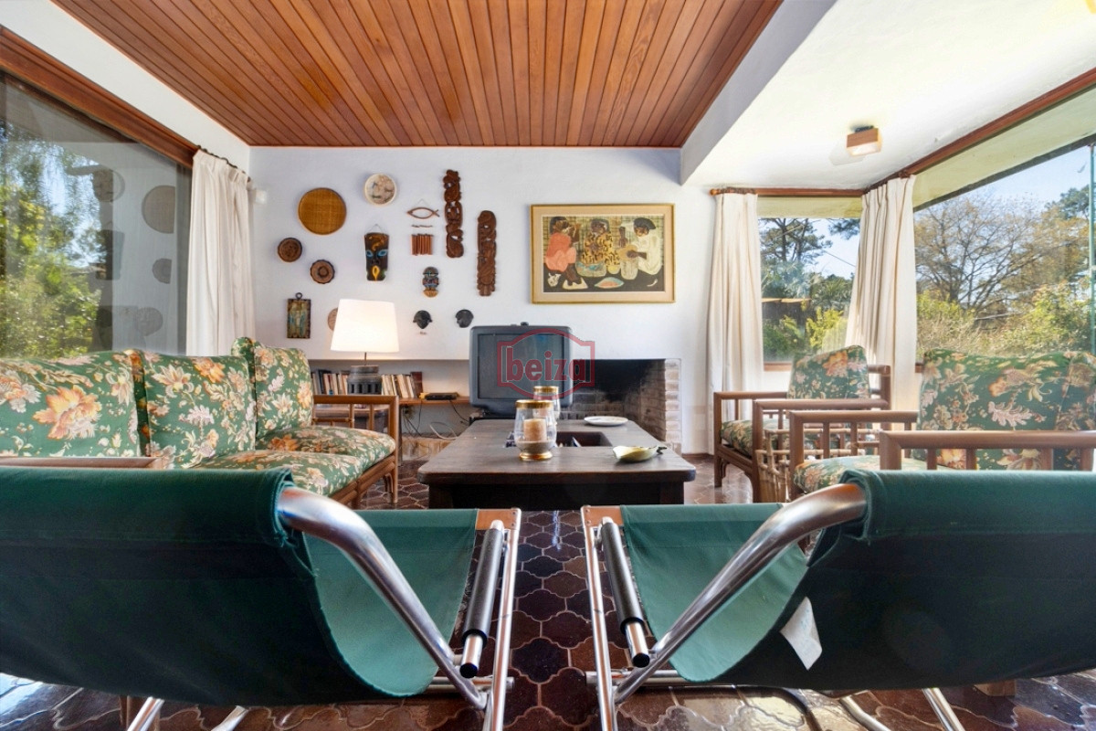 Casa ID.166393/Casa-de-2-dormitorios-a-la-venta--En-el-Chorro- - Casa en venta Pinares 2 dormitorios