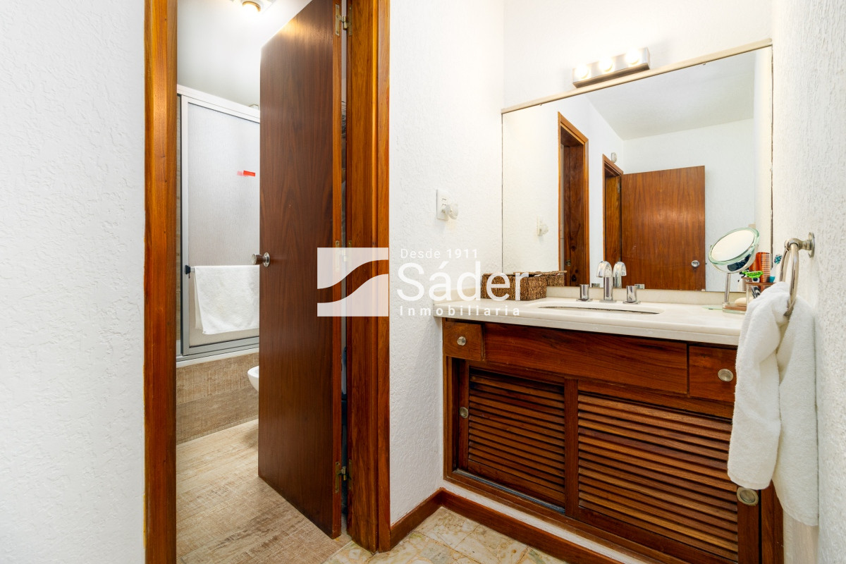 Apartamento ID.3135 - Apartamento en Playa Mansa 3 dormitorios