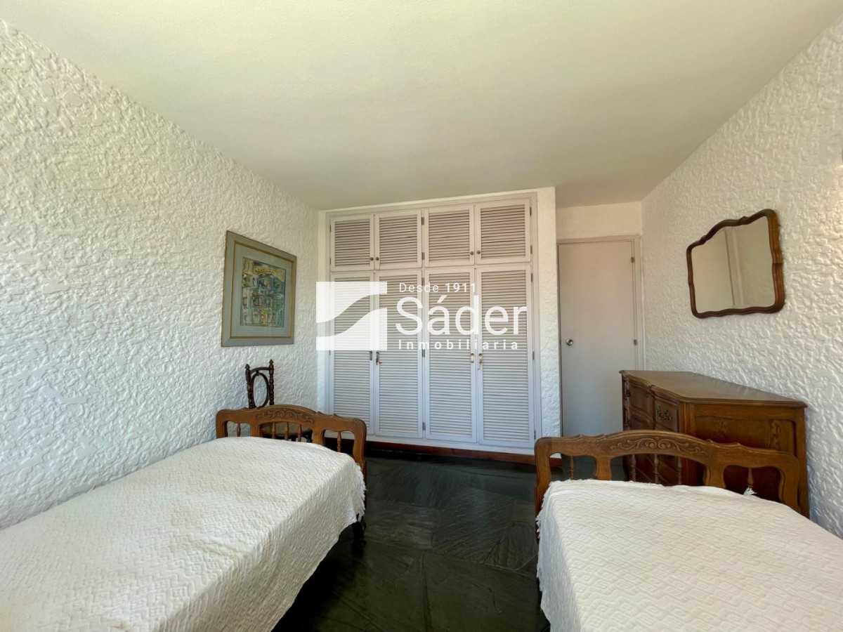Apartamento ID.4657 - Apartamento en venta y alquiler 4 dormitorios en la península.