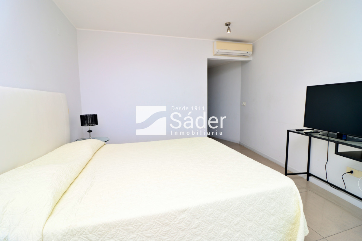 Apartamento ID.4549 - Alquiler de apto 3 dormitorios en suite a Metros de la Mansa, Pda. 3.
