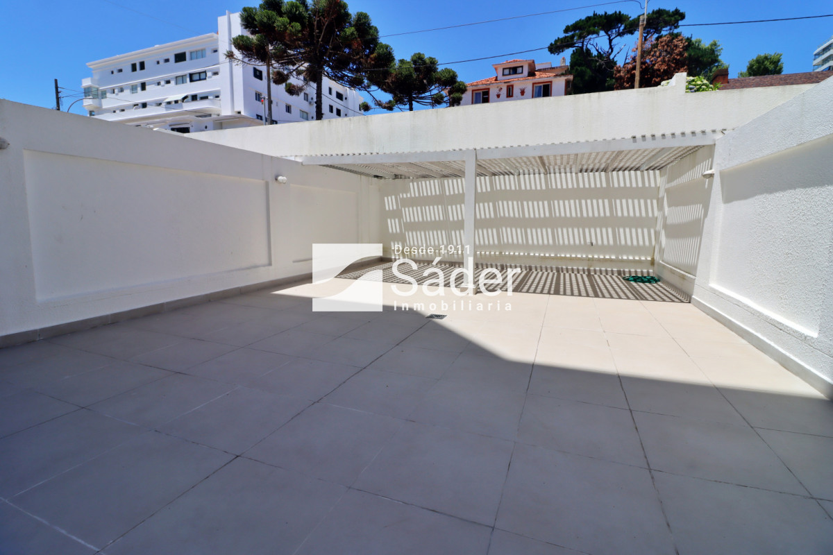 Apartamento ID.2620 - Apartamento en venta y alquiler Peninsula 3 dormitorios
