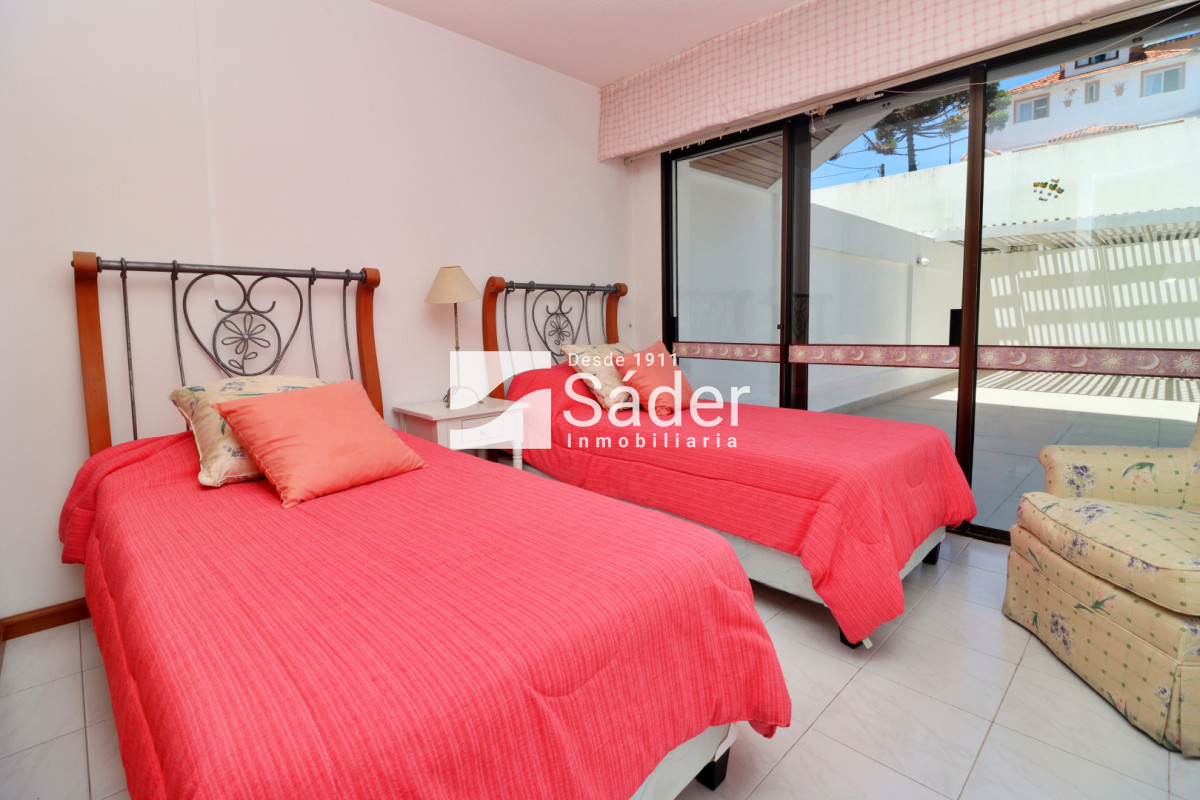Apartamento ID.2620 - Apartamento en venta y alquiler Peninsula 3 dormitorios