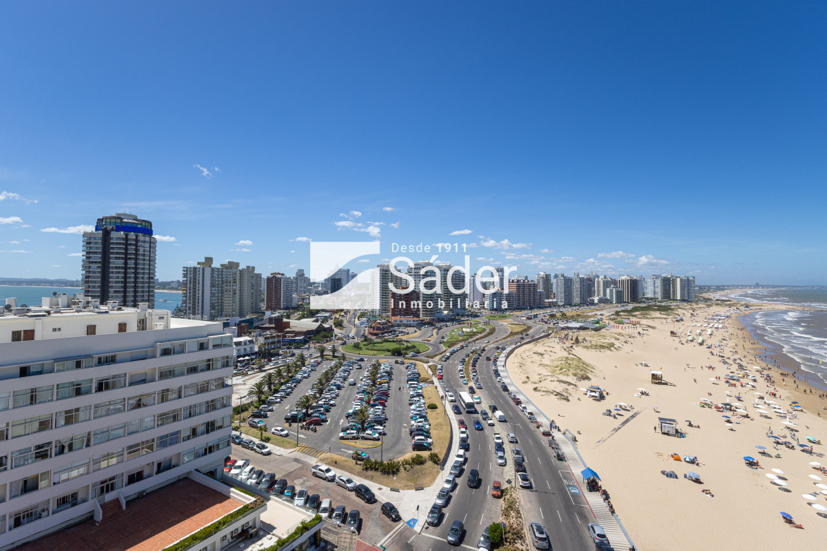 Apartamento ID.3648 - Espectacular apartamento en venta, primera fila frente a la playa El Emir