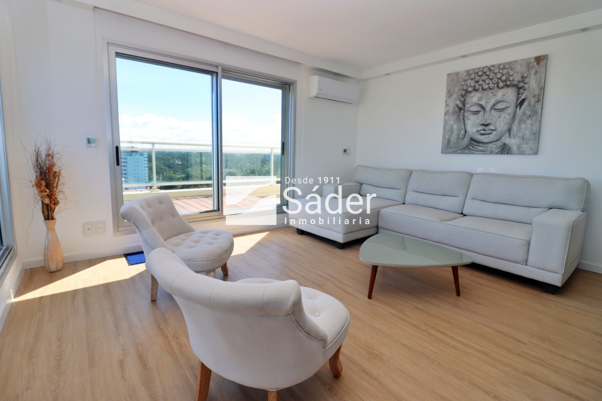 Apartamento ID.4236 - Apto 3 dorm. Parada 14 de mansa. Luminoso y moderno. 