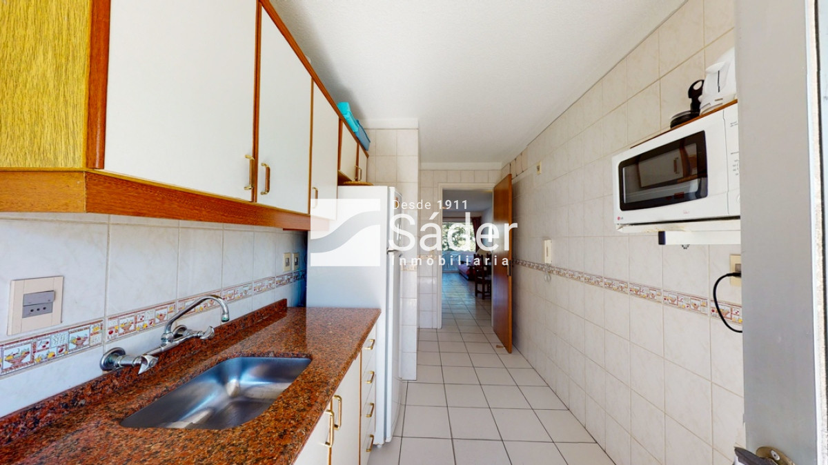 Apartamento ID.330 - Apartamento en venta Playa Mansa 3 dormitorios