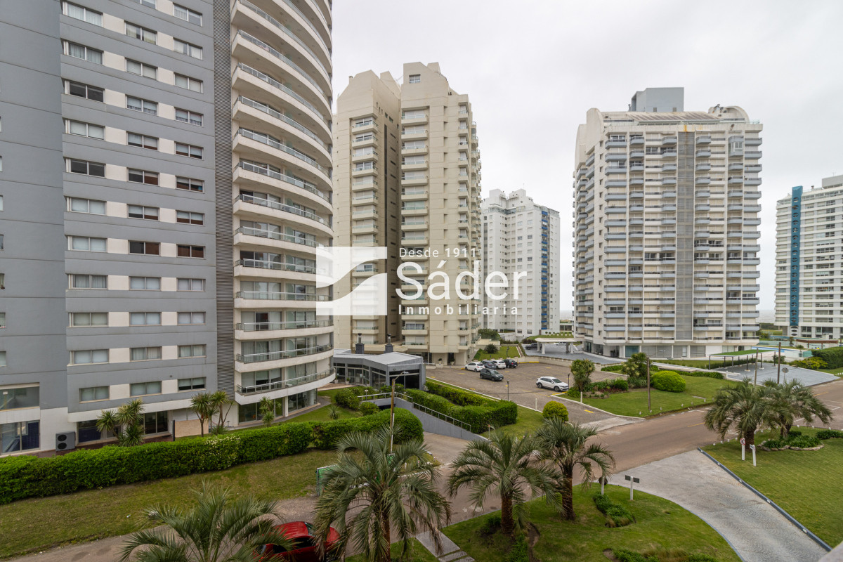Apartamento ID.3549 - Venta Apartamento de 3 dormitorios