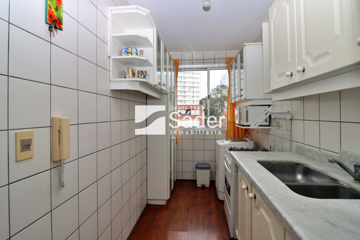 Apartamento ID.4307 - Apto. en alquiler de 2 dorm, en la Mansa 