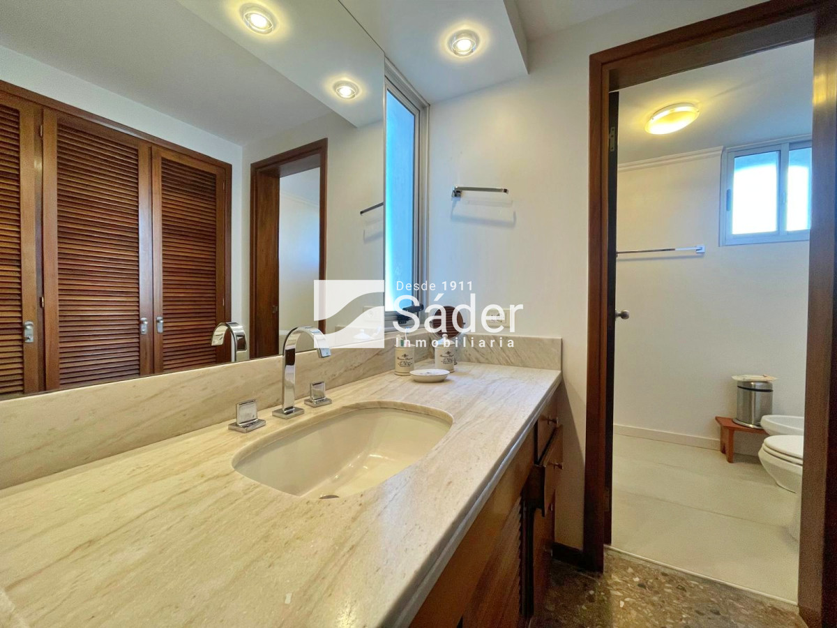 Apartamento ID.4270 - Excepcional apartamento en primera línea de playa mansa