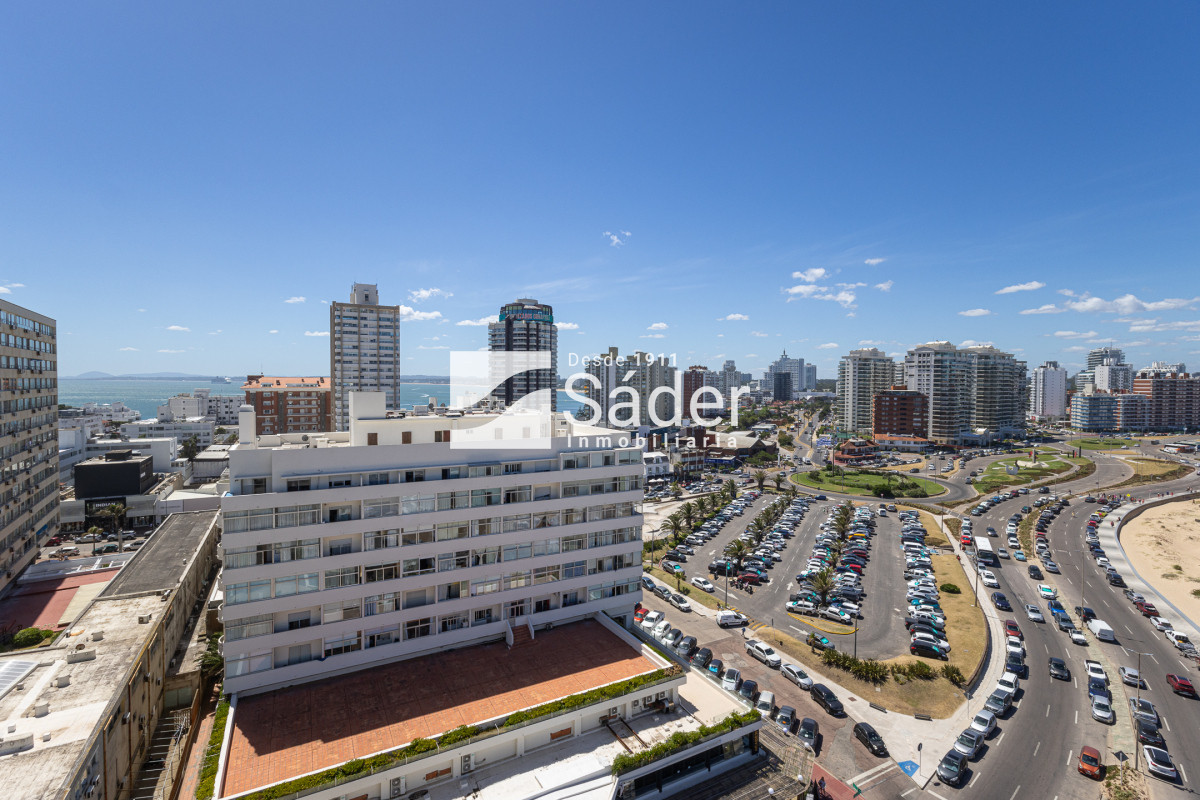 Apartamento ID.3648 - Espectacular apartamento en venta, primera fila frente a la playa El Emir