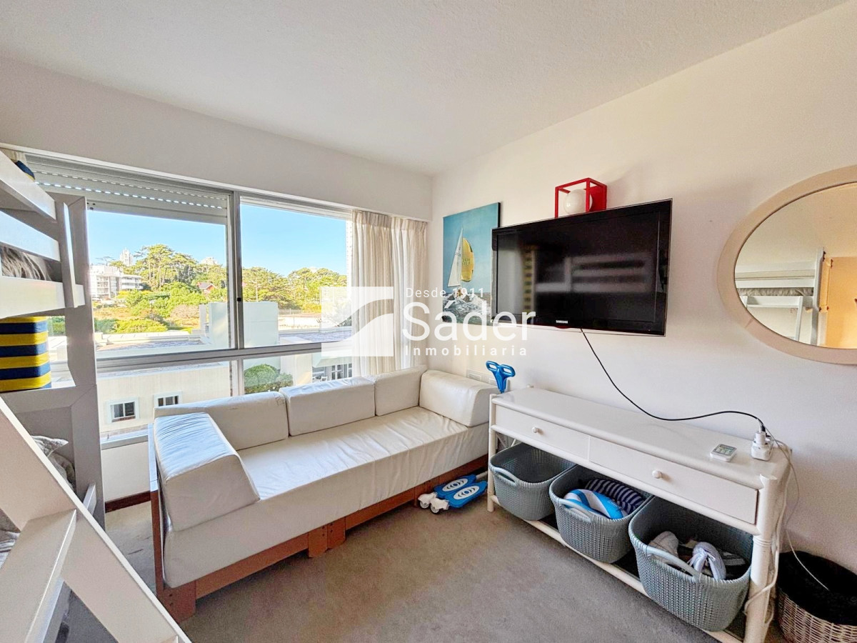 Apartamento ID.4554 - Apto 3 dorm. Playa mansa. 