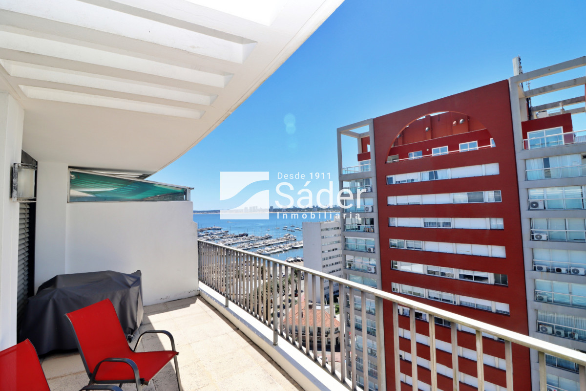 Apartamento ID.4551 - Apartamento en península. 3 dorm. Gran balcon