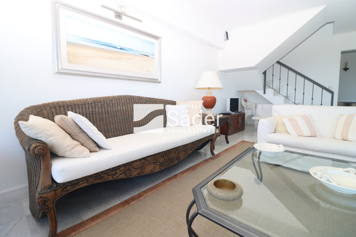Apartamento ID.4605 - Penthouse en Alq. Pda 32 de Playa Brava, Punta del Este 