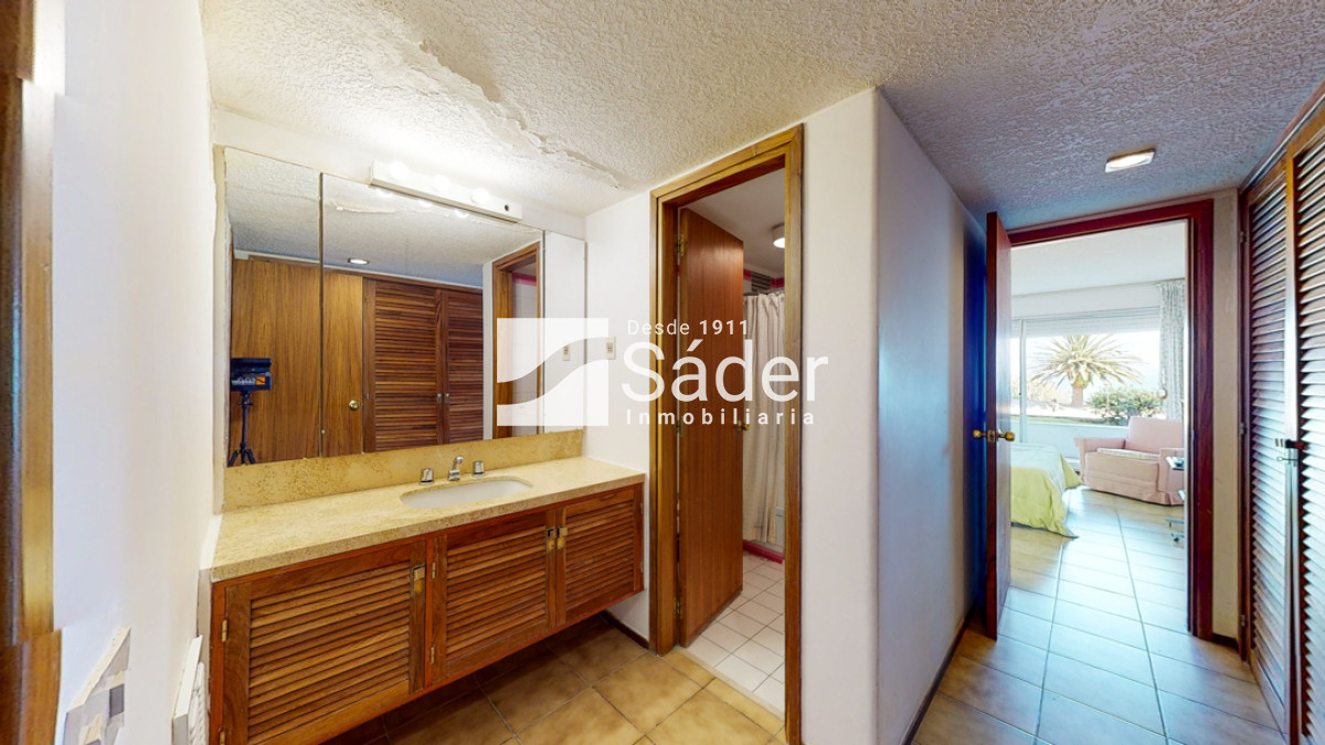 Apartamento ID.3652 - En Península con Suites y Amplio Jardín 