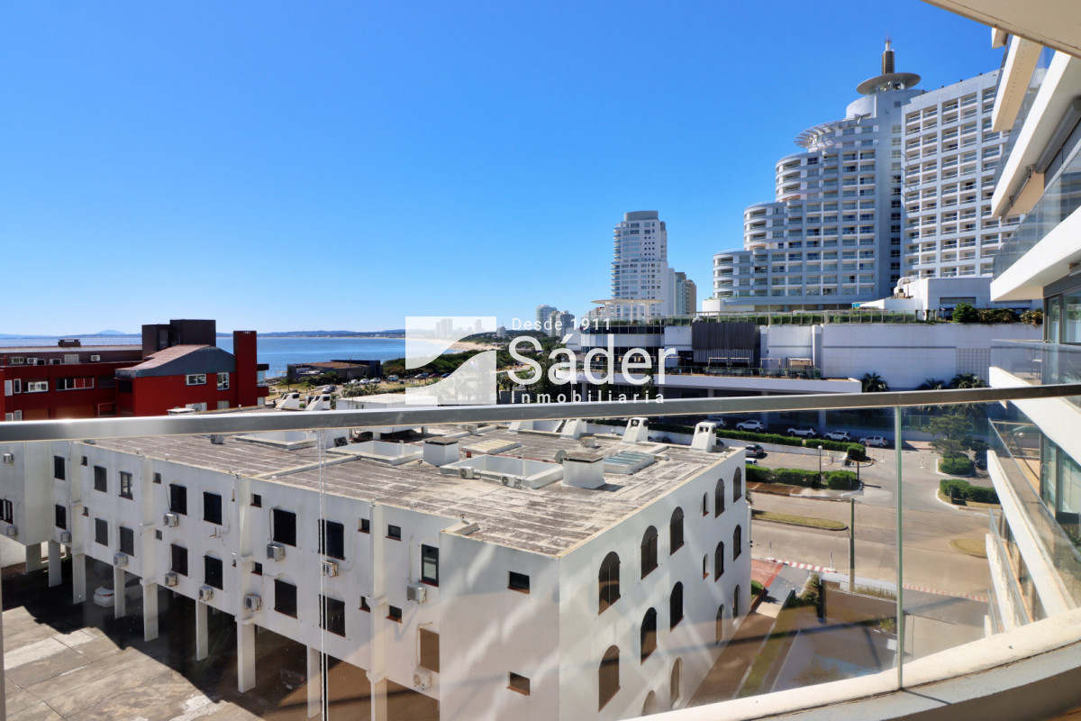 Apartamento ID.4549 - Alquiler de apto 3 dormitorios en suite a Metros de la Mansa, Pda. 3.