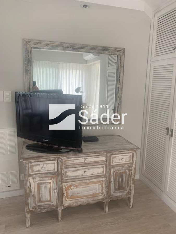 Apartamento ID.4515 - Apto en Alq. Gran Planta Frente al Mar en Playa Mansa 