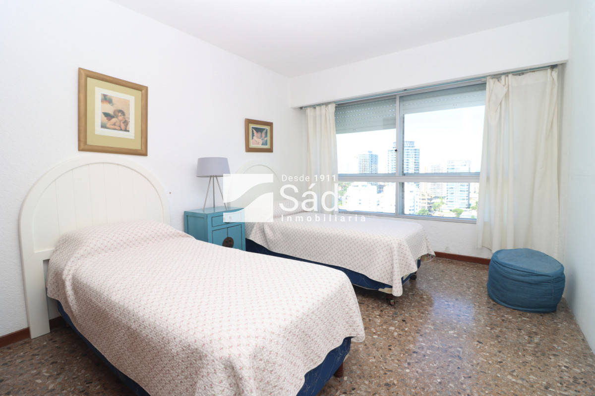 Apartamento ID.4602 - Frente al mar en pda. 3 de playa mansa 