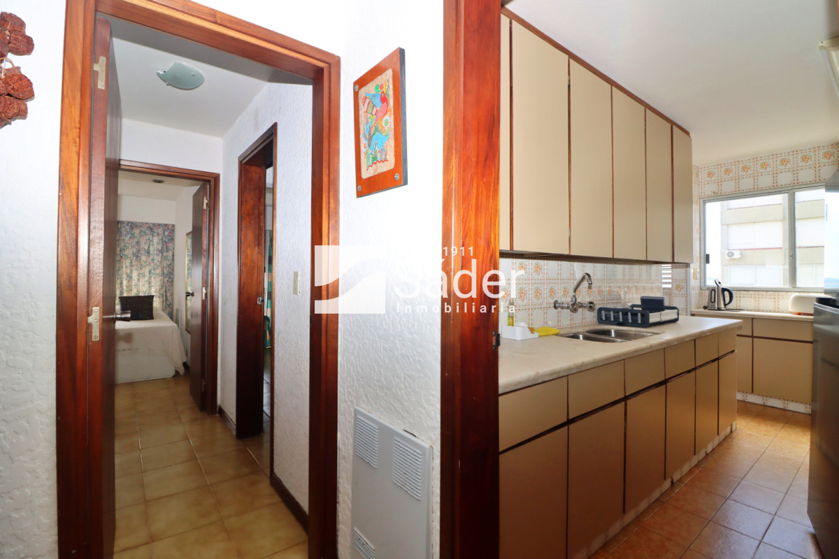 Apartamento ID.4623 - Apartamento frente a Playa Brava. 2 dormitorios. 