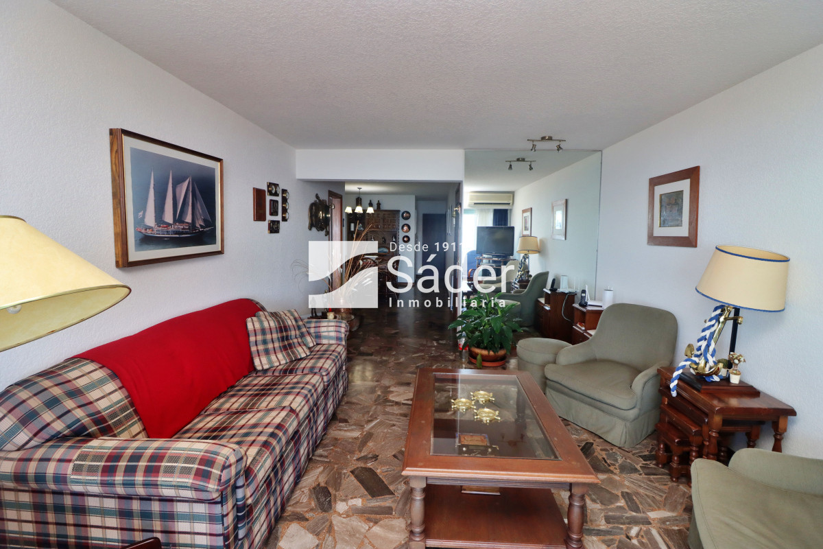 Apartamento ID.4328 - Apto 3 dorm. frente al mar. Parada 2