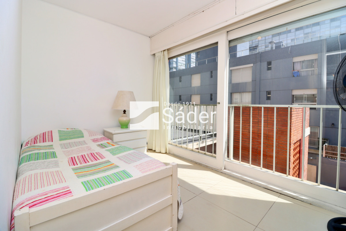 Apartamento ID.4615 - Apto 2 Dormitorios en la Península, sobre Av. Gorlero 