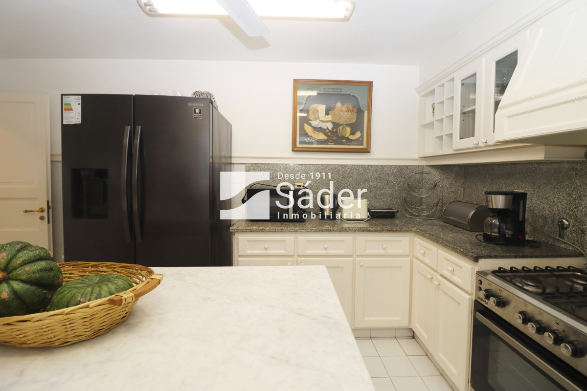 Apartamento ID.4396 - Apartamento de gran tamaño frente al Puerto