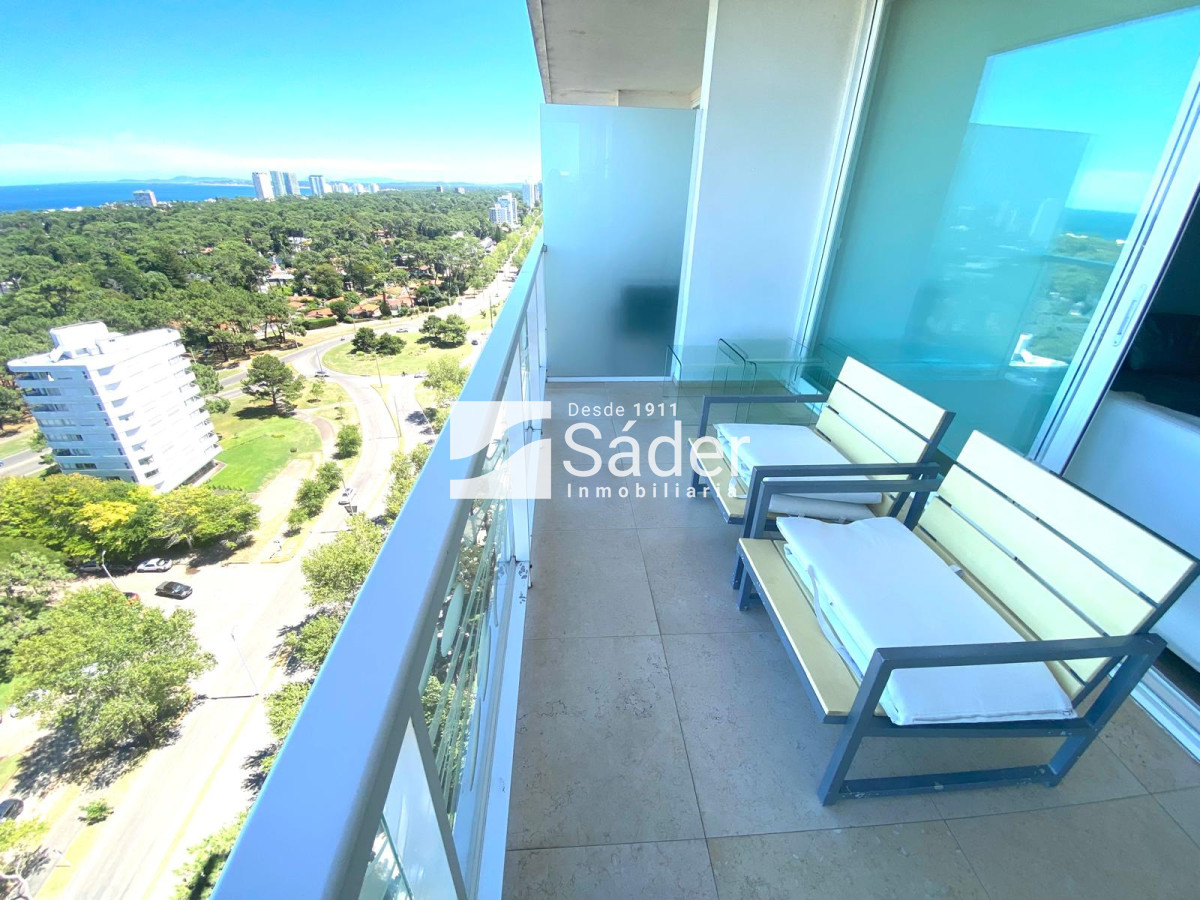 Apartamento ID.4107 - Elegancia y vista en el corazón de Roosevelt